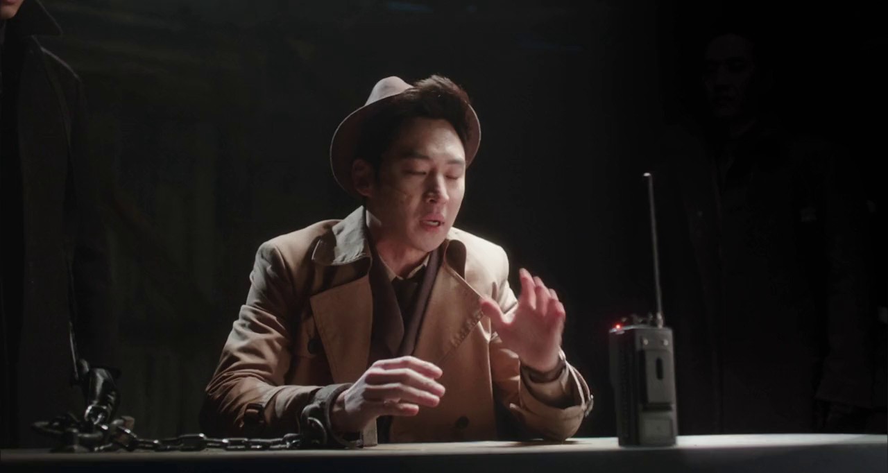 Phantom Detective (2016) BluRay Hindi + Kor 720p x264 AVC HE-AACv2 2.0 ESub.mkv.0004